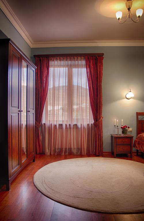 Tsaghkunq Guest House Севан Стая снимка